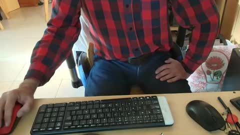 Snapshot of angelgarcia269 chatting on May 25, 2026, 12:00 pm angelgarcia269 online show from May 25, 2026, 12:00 pm