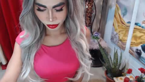 Snapshot of angelic_face_808 chatting on February 2, 2025, 11:42 pm DIVINE ANGEL online show from February 2, 2025, 11:42 pm