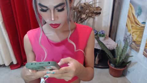 Snapshot of angelic_face_808 chatting on February 5, 2025, 5:41 am DIVINE ANGEL online show from February 5, 2025, 5:41 am