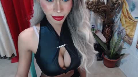 Snapshot of angelic_face_808 chatting on February 12, 2025, 9:42 am DIVINE ANGEL online show from February 12, 2025, 9:42 am