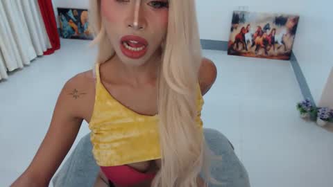 Snapshot of angelic_face_808 chatting on September 29, 2025, 10:20 am DIVINE ANGEL online show from September 29, 2025, 10:20 am