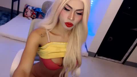 DIVINE ANGEL online show from June 4, 2026, 2:50 am