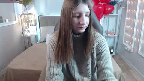 Snapshot of angelica_mrrr chatting on February 21, 2025, 6:51 am Angelica online show from February 21, 2025, 6:51 am