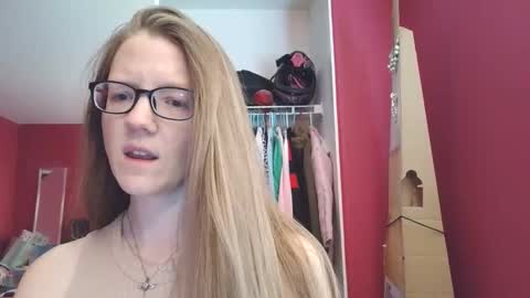 AngelicAngel online show from April 14, 2026, 6:25 pm