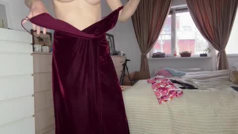 angelicfenix online show from February 25, 2026, 1:54 pm