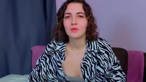 Roxi online show from February 19, 2026, 6:48 pm