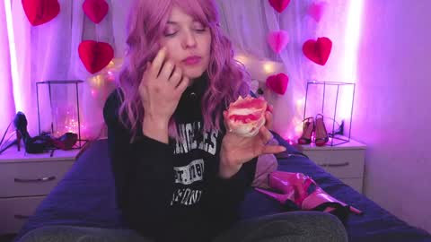 Snapshot of angelika_rouge chatting on February 19, 2026, 1:18 pm Angelika Rouge online show from February 19, 2026, 1:18 pm