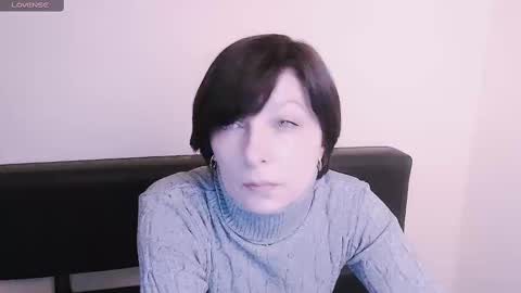 Snapshot of angelinalov_ chatting on January 15, 2025, 10:17 am Angelina online show from January 15, 2025, 10:17 am