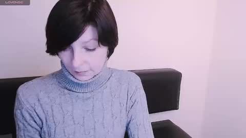 Snapshot of angelinalov_ chatting on January 15, 2025, 1:20 pm Angelina online show from January 15, 2025, 1:20 pm