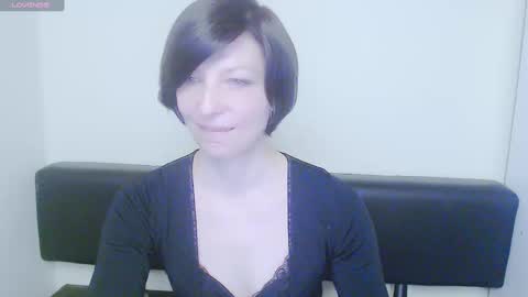 Snapshot of angelinalov_ chatting on February 7, 2025, 8:22 am Angelina online show from February 7, 2025, 8:22 am