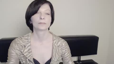 Snapshot of angelinalov_ chatting on February 15, 2025, 7:38 am Angelina online show from February 15, 2025, 7:38 am
