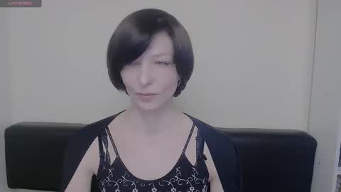 Snapshot of angelinalov_ chatting on February 19, 2025, 9:06 am Angelina online show from February 19, 2025, 9:06 am