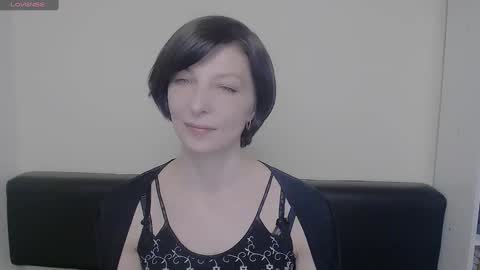 Snapshot of angelinalov_ chatting on February 19, 2025, 12:11 pm Angelina online show from February 19, 2025, 12:11 pm