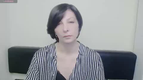 Snapshot of angelinalov_ chatting on February 25, 2025, 7:31 am Angelina online show from February 25, 2025, 7:31 am
