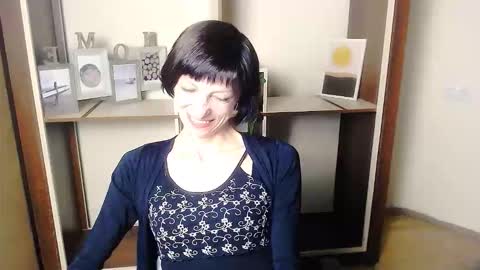 Snapshot of angelinalov_ chatting on September 16, 2025, 6:25 am Angelina online show from September 16, 2025, 6:25 am