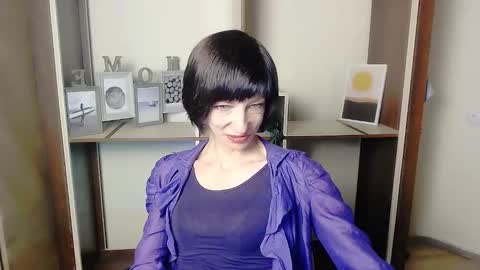 Snapshot of angelinalov_ chatting on September 25, 2025, 6:39 am Angelina online show from September 25, 2025, 6:39 am