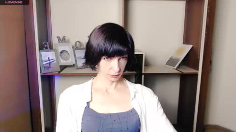 Snapshot of angelinalov_ chatting on October 13, 2025, 6:57 am Angelina online show from October 13, 2025, 6:57 am