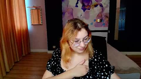 AngelinaLow online show from March 3, 2026, 12:22 pm