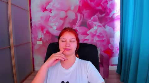AngelinaLow online show from May 30, 2026, 11:29 am