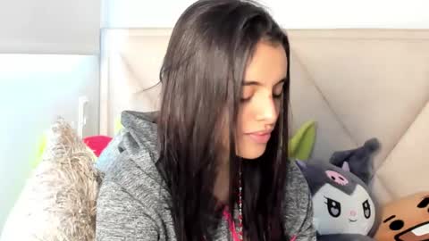 Angeline Smith  online show from September 24, 2025, 8:12 pm