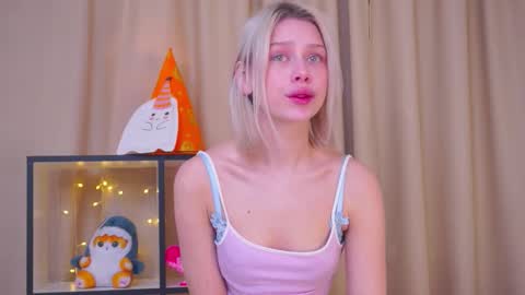 Ennie online show from October 31, 2025, 7:26 pm