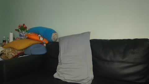 Snapshot of angellarcutie chatting on March 22, 2026, 1:36 pm Angie online show from March 22, 2026, 1:36 pm