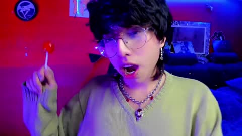 Snapshot of angellonfire chatting on December 22, 2024, 4:06 am Angel  online show from December 22, 2024, 4:06 am