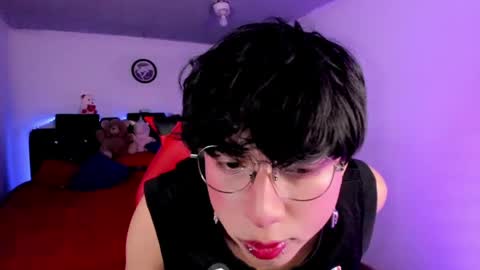 Snapshot of angellonfire chatting on June 7, 2026, 5:33 am Angel online show from June 7, 2026, 5:33 am