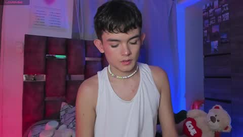 Angelo I work from home this is my room  online show from January 17, 2025, 9:06 am