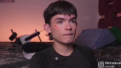 Angelo I work from home this is my room  online show from November 2, 2025, 5:54 am