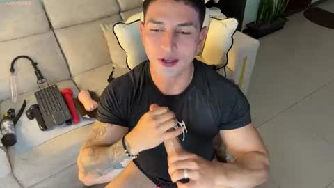 Angelo Ferro online show from July 3, 2026, 4:30 am