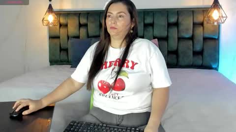 ANGIE online show from September 8, 2025, 3:00 pm