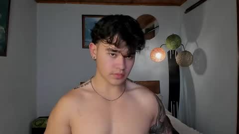 Snapshot of angelx_fox chatting on January 21, 2025, 4:10 am Angel Fox online show from January 21, 2025, 4:10 am