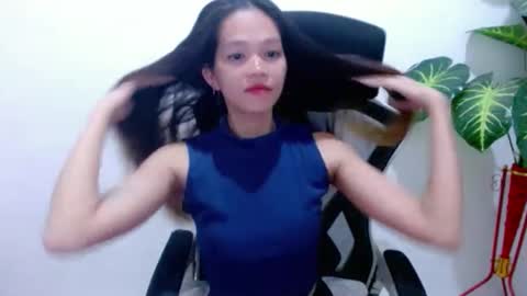 angelyn_slim online show from February 10, 2026, 7:07 pm