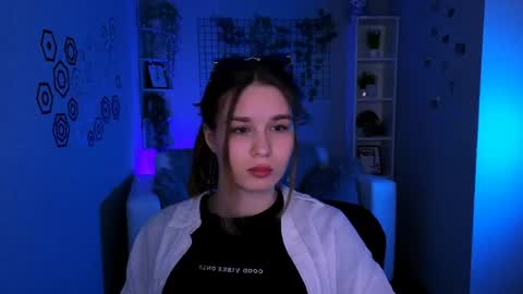 Angle online show from May 25, 2026, 7:31 pm