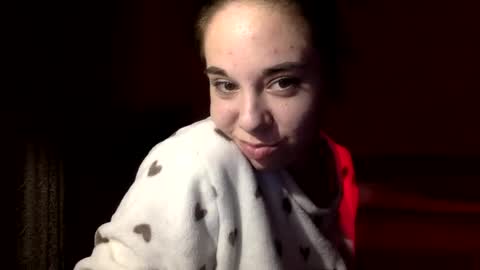 Snapshot of angle_cute05 chatting on July 9, 2026, 9:08 pm Angel Cute online show from July 9, 2026, 9:08 pm