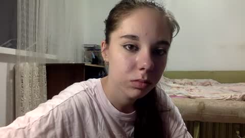 Snapshot of angle_cute05 chatting on July 18, 2026, 9:40 pm Angel Cute online show from July 18, 2026, 9:40 pm