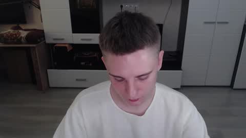 vodka online show from October 6, 2025, 6:00 am