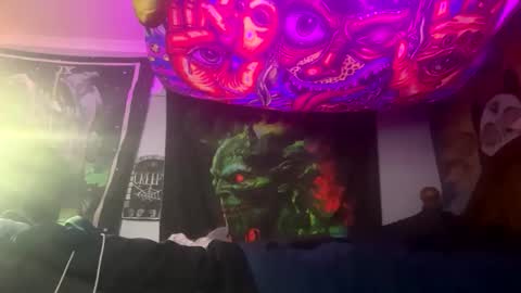 Snapshot of angusbone01 chatting on September 10, 2025, 8:14 am angusbone01 online show from September 10, 2025, 8:14 am