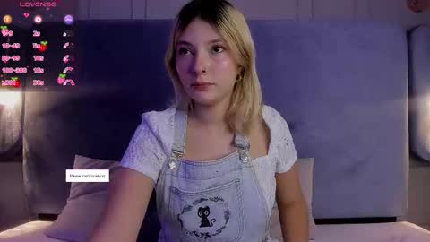 Snapshot of ania_mml chatting on September 11, 2025, 8:42 pm Ania online show from September 11, 2025, 8:42 pm