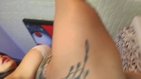Snapshot of anielli69 chatting on December 20, 2024, 7:39 pm laura online show from December 20, 2024, 7:39 pm