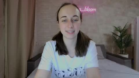 Snapshot of anikabloom chatting on January 22, 2025, 5:05 am anikabloom online show from January 22, 2025, 5:05 am