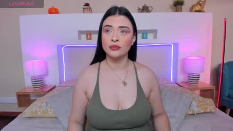 Snapshot of anikaromanof chatting on February 6, 2026, 11:35 am Anika Romano online show from February 6, 2026, 11:35 am