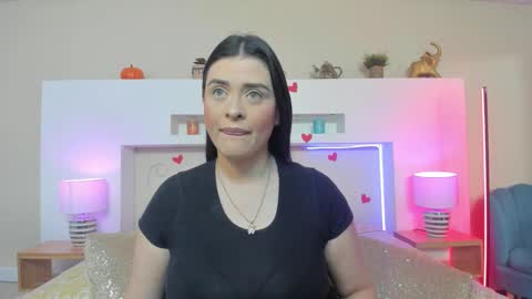 Snapshot of anikaromanof chatting on March 13, 2026, 11:28 am Anika Romano online show from March 13, 2026, 11:28 am