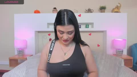 Snapshot of anikaromanof chatting on April 13, 2026, 11:37 am Anika Romano online show from April 13, 2026, 11:37 am