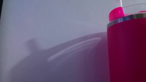 ana independent model online show from March 9, 2025, 8:40 am