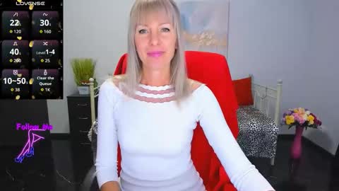 Snapshot of anita_tayson chatting on October 9, 2025, 6:22 am Anita online show from October 9, 2025, 6:22 am