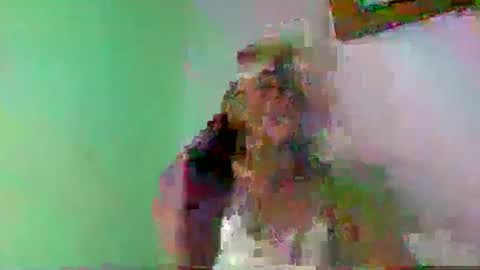 Snapshot of anitah01 chatting on January 8, 2025, 12:37 pm anitah01 online show from January 8, 2025, 12:37 pm