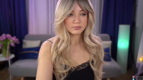 Im Anita thumb up me please its important online show from February 20, 2026, 9:26 pm