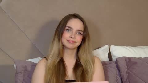 AnitaVenture online show from April 18, 2026, 4:44 pm